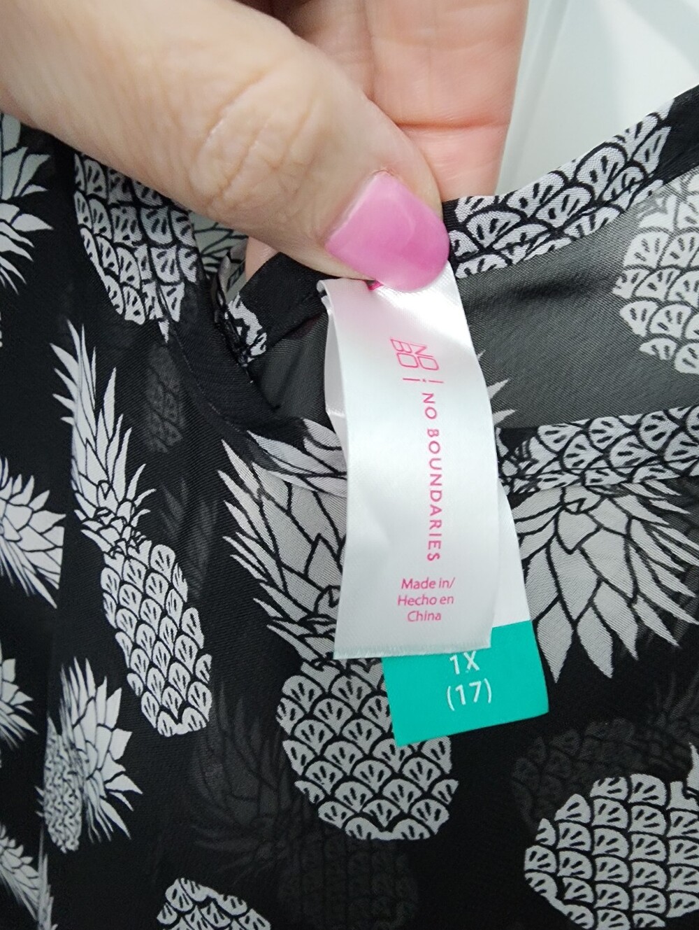 NEW! No Boundaries Women's Black Pineapple Cover-Up w/ Neon Tassels, Size 1X - Picture 5 of 7